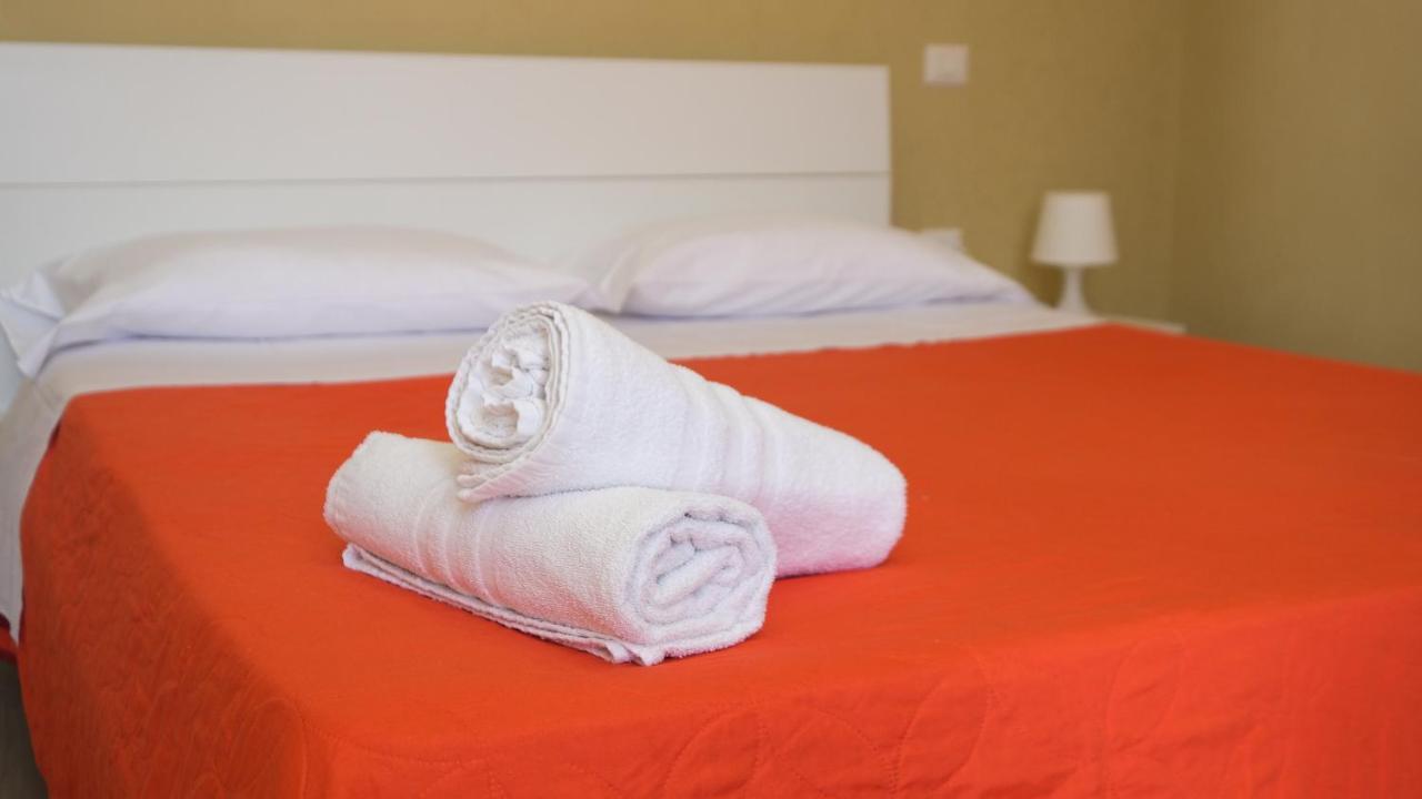 Royal Dante Bed & Breakfast Napoli Bagian luar foto