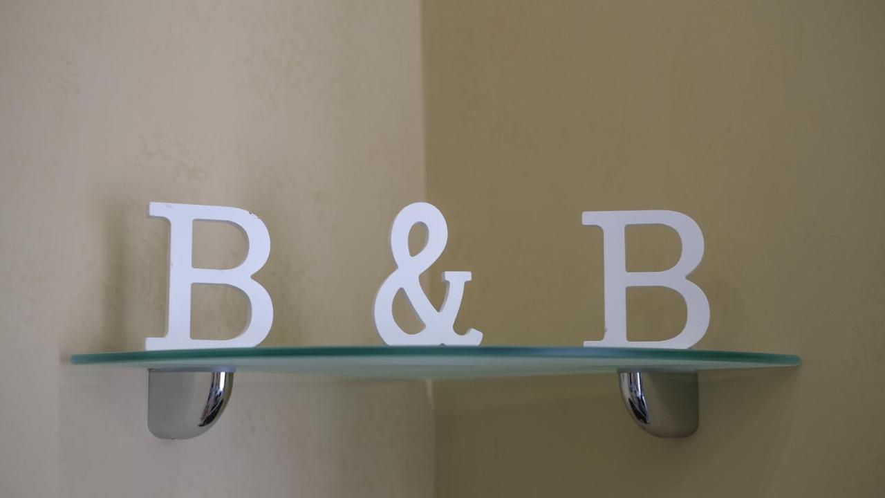 Royal Dante Bed & Breakfast Napoli Bagian luar foto