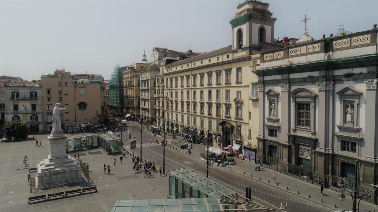 Royal Dante Bed & Breakfast Napoli Bagian luar foto