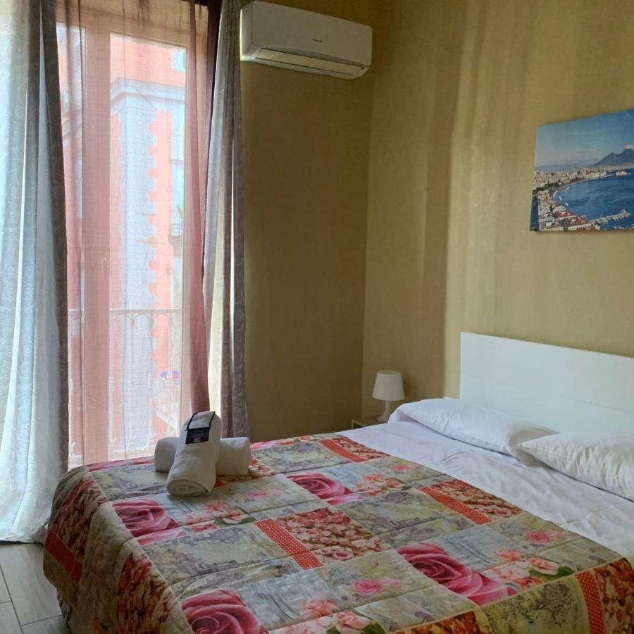 Royal Dante Bed & Breakfast Napoli Bagian luar foto