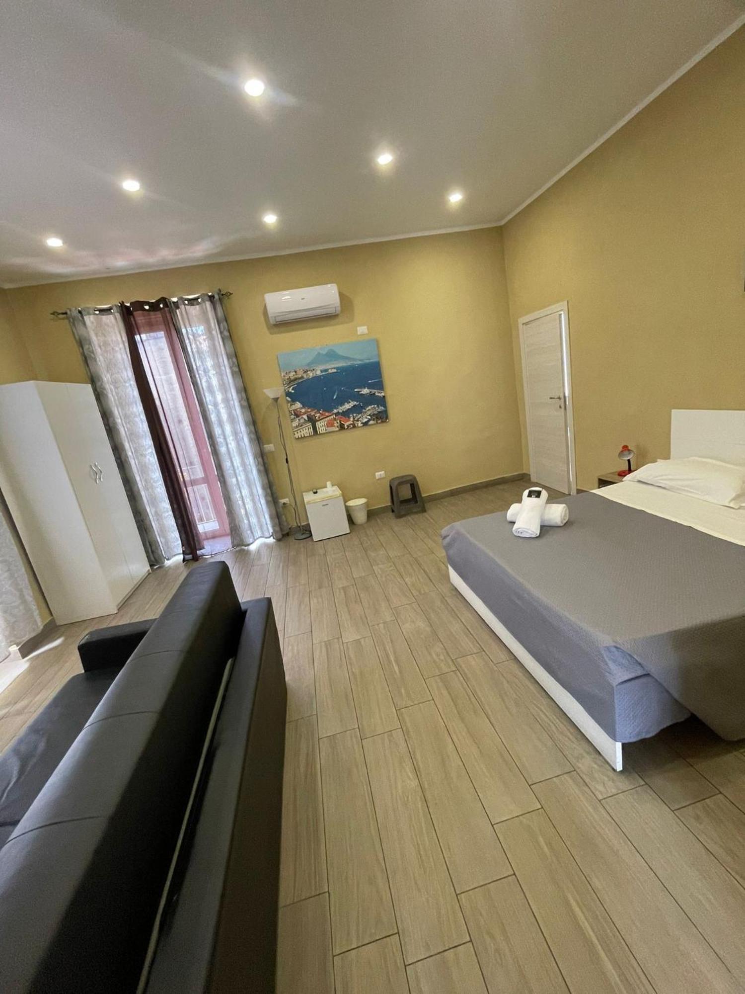 Royal Dante Bed & Breakfast Napoli Bagian luar foto