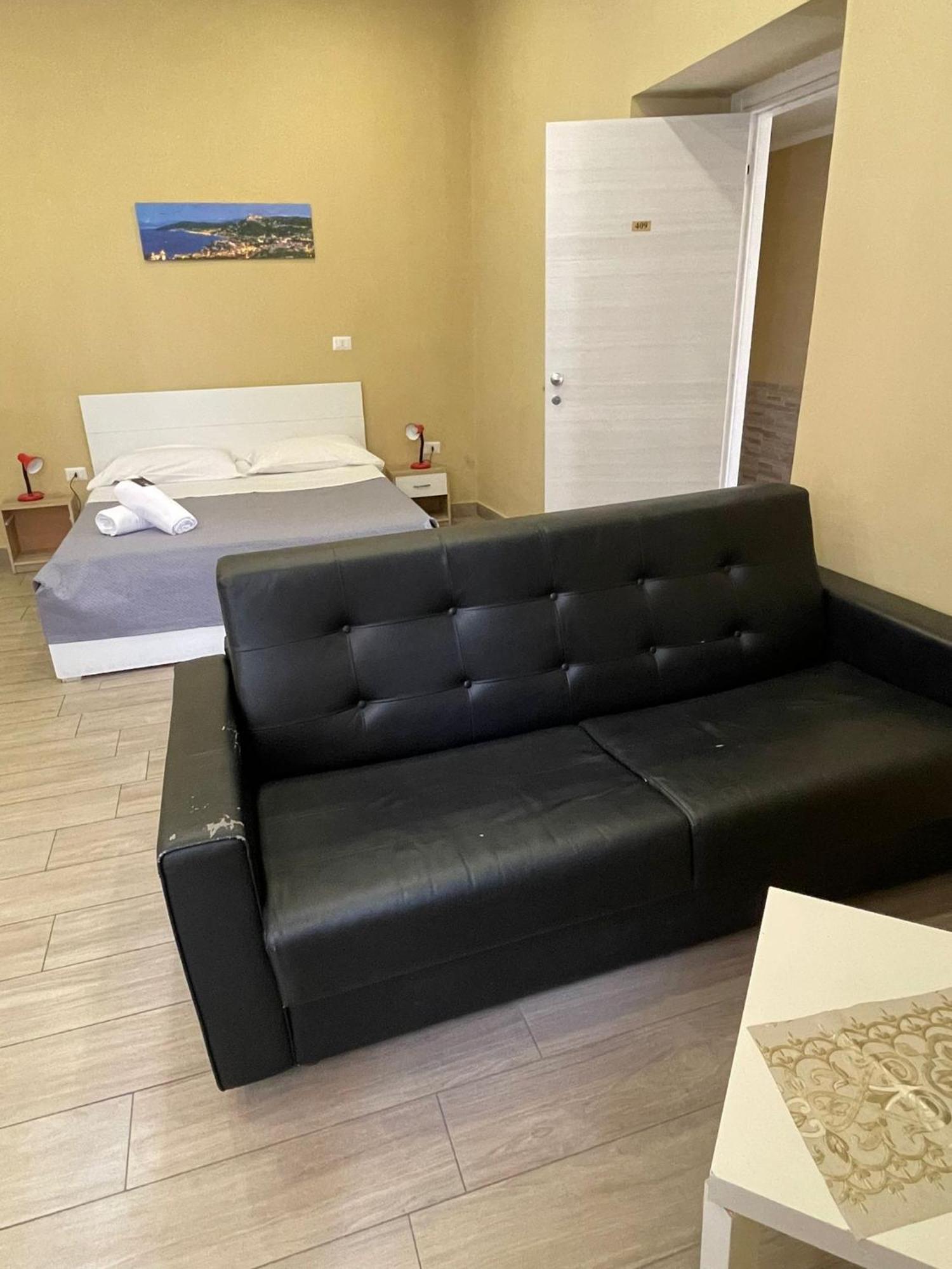Royal Dante Bed & Breakfast Napoli Bagian luar foto