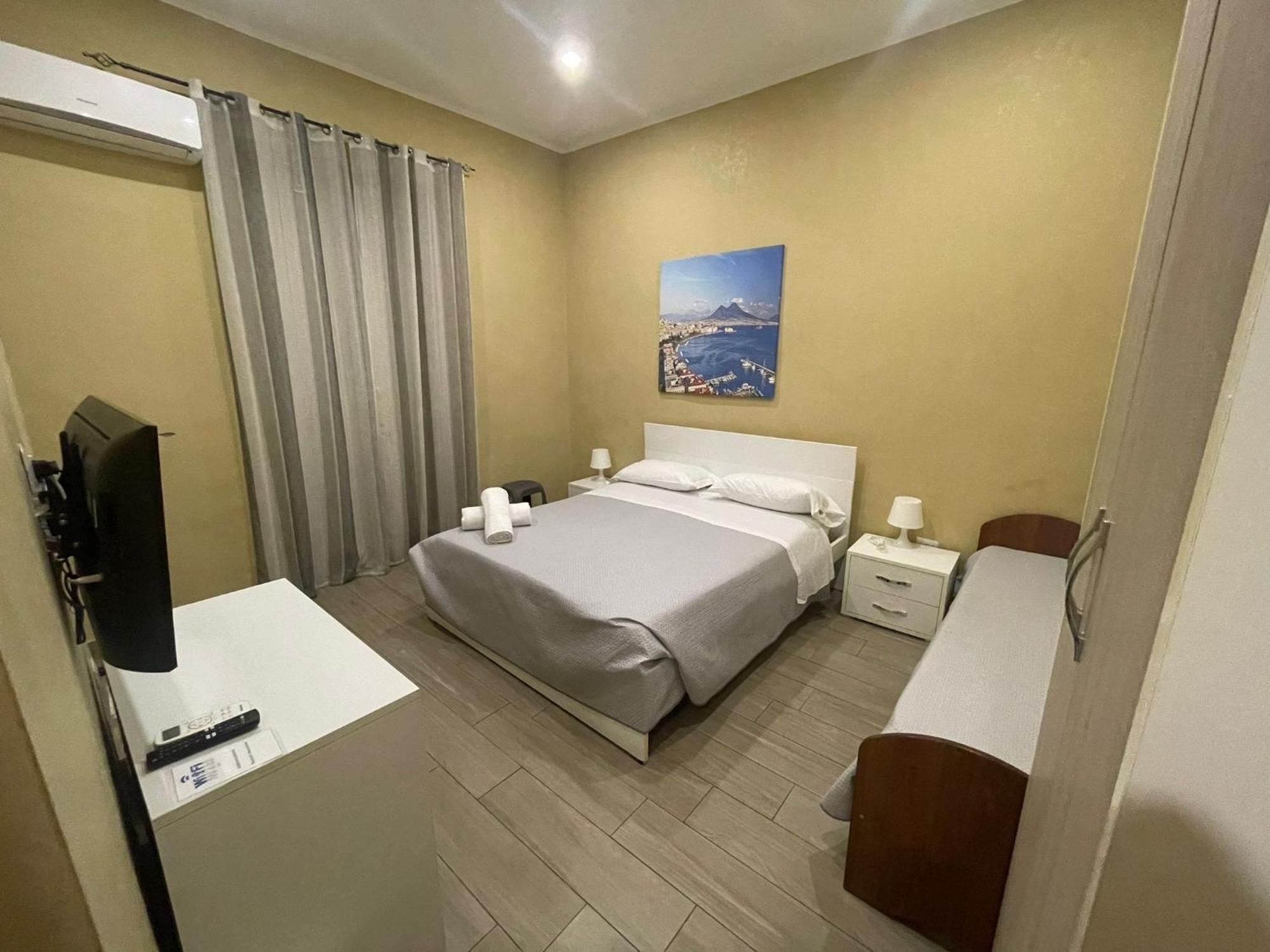 Royal Dante Bed & Breakfast Napoli Bagian luar foto