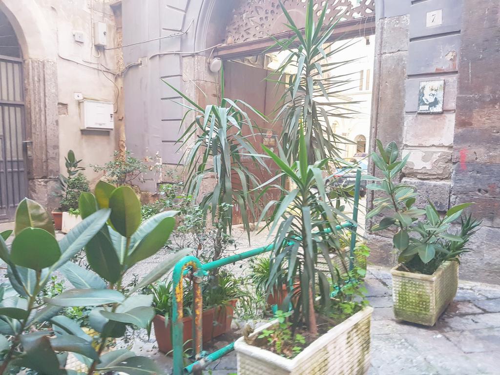 Royal Dante Bed & Breakfast Napoli Bagian luar foto