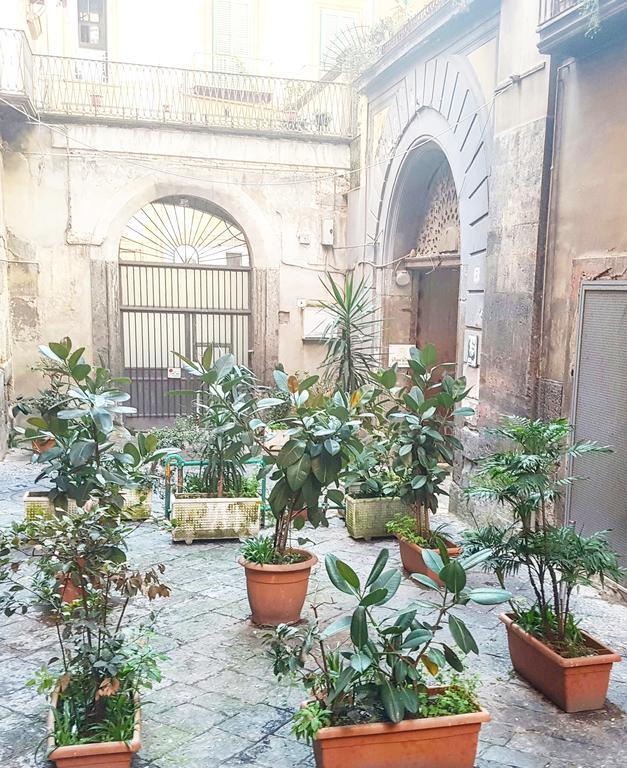 Royal Dante Bed & Breakfast Napoli Bagian luar foto