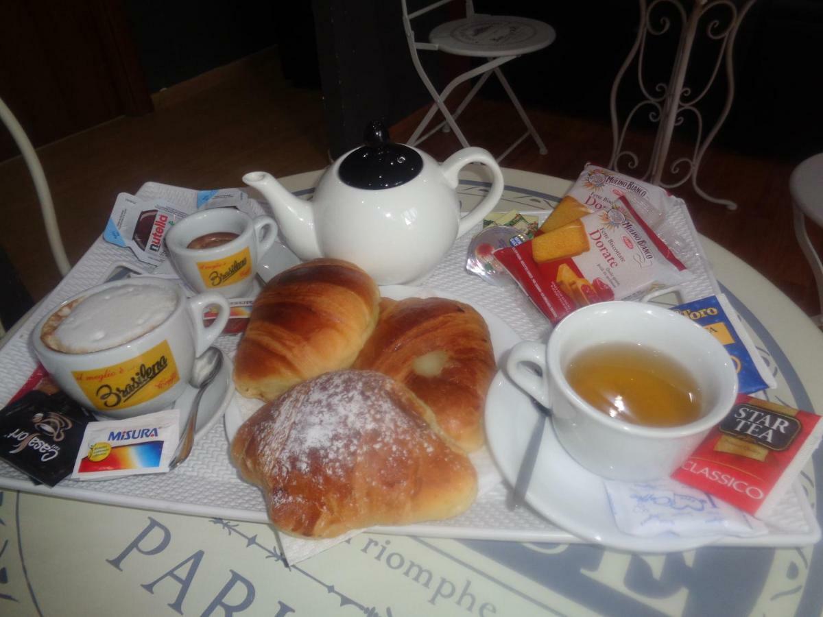 Royal Dante Bed & Breakfast Napoli Bagian luar foto